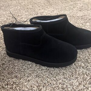 Time and Tru Women's Black Ankle Booties